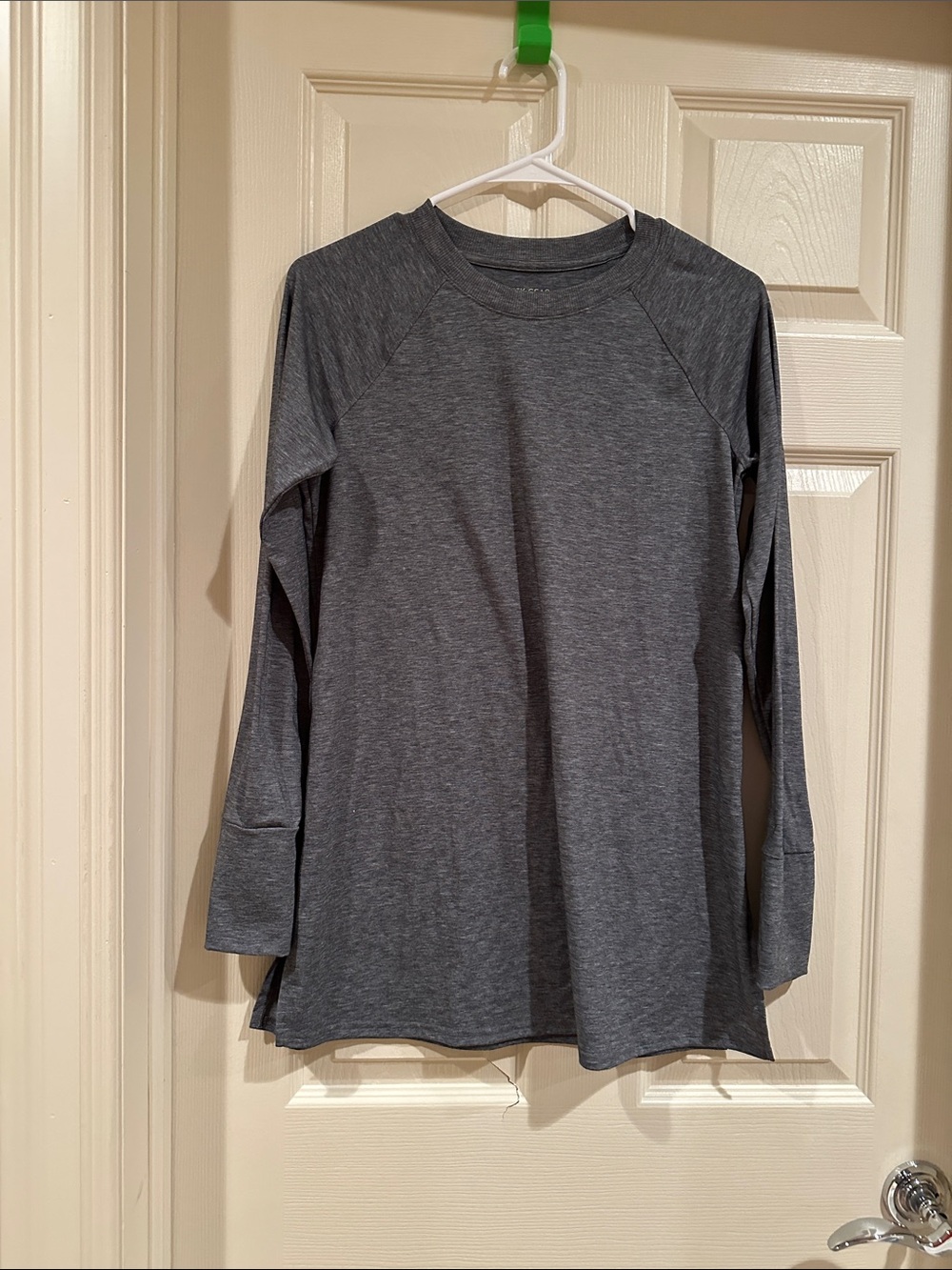 tek gear Long-Sleeve Crew Neck Top - Charcoal Gray